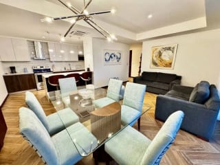 Apartamento en venta amueblado 3 dormitorios y cuarto de servicios, zona 10 — Apartamento en Venta en Zona 10, Guatemala, Ciudad — miniatura 13 de 14