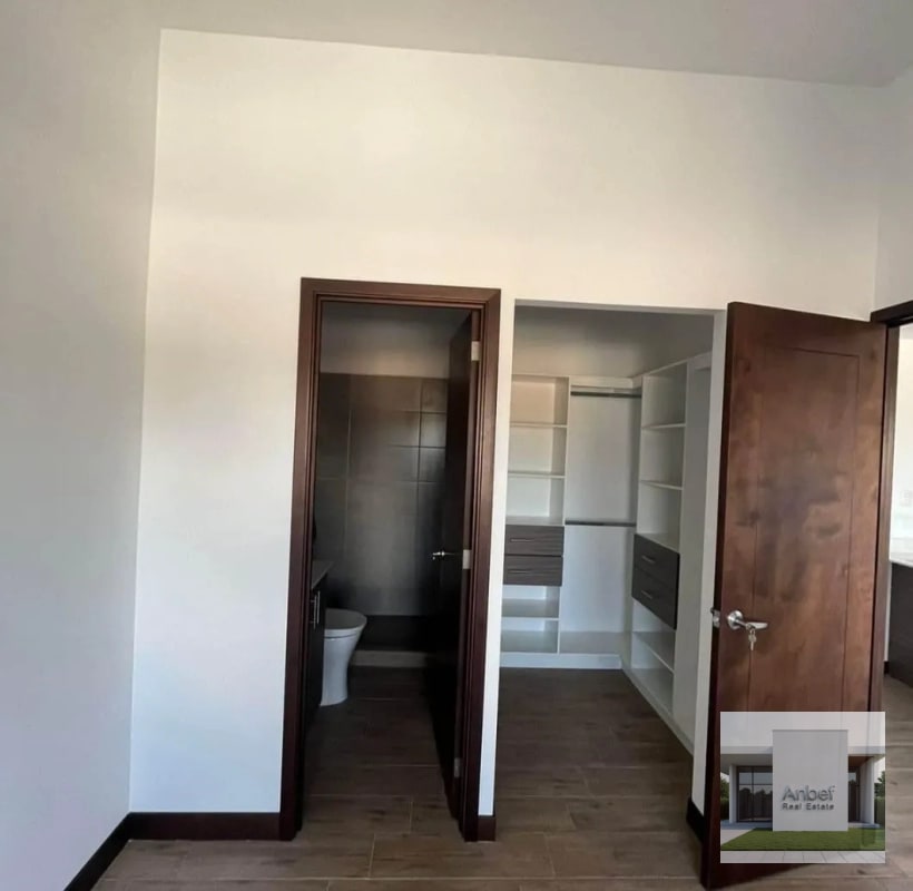 CASALINI DIAGONAL Apartamento 2 Dormitorios cada uno con baño, balcón y walk in closet, Zona 10 - 4