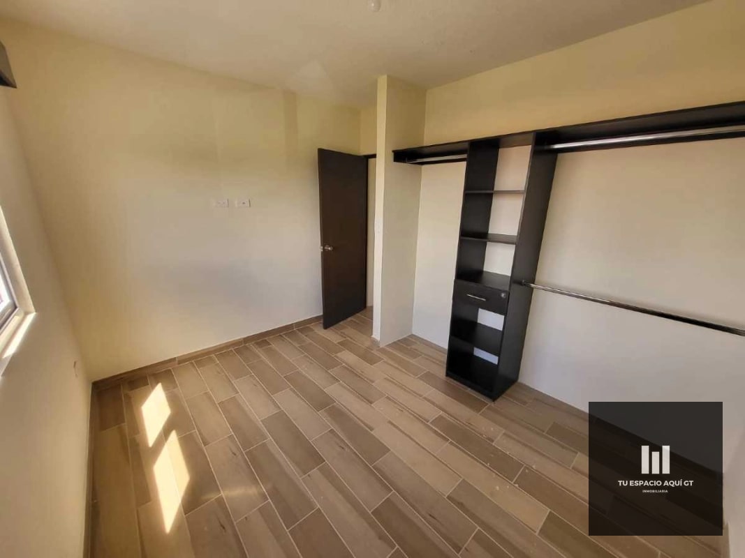 Hermoso Edificio en Venta Hacienda Real Zona 16 con 2 apartamentos - 9
