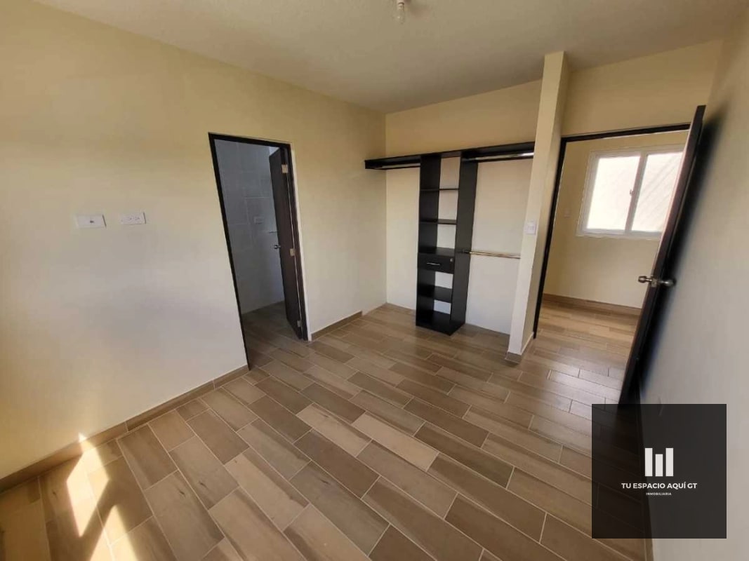 Hermoso Edificio en Venta Hacienda Real Zona 16 con 2 apartamentos - 7