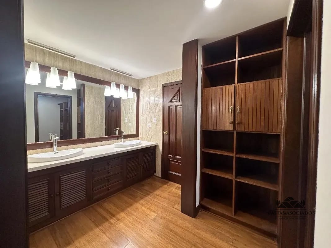 Apartamento en Venta Zona 10 — Apartamento en Venta en Zona 10, Guatemala, Ciudad — foto 3 de 16