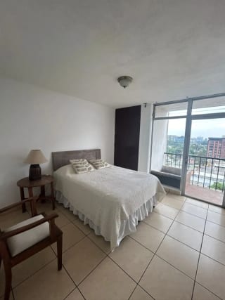 Se Vende/Alquila Apto. en Edificio Ciudad Vieja, Zona 10. — Apartamento en Venta en Ciudad Vieja, Zona 10, Guatemala, Ciudad — miniatura 2 de 7