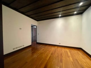 APARTAMENTO AMPLIO  RENTA MUXBAL CONDOMINIO ALBEREDA DE LA ESPAÑOLA 300 MTS2~3 DORMITORIOS, SALA FAMILIAR ~ DORMITORIO DE SERVICIO 2 PARQUEOS $2,500 (NO SE ACEPTAN MASCOTAS) — Apartamento en Alquiler en Muxbal, Guatemala, Ciudad — miniatura 12 de 12