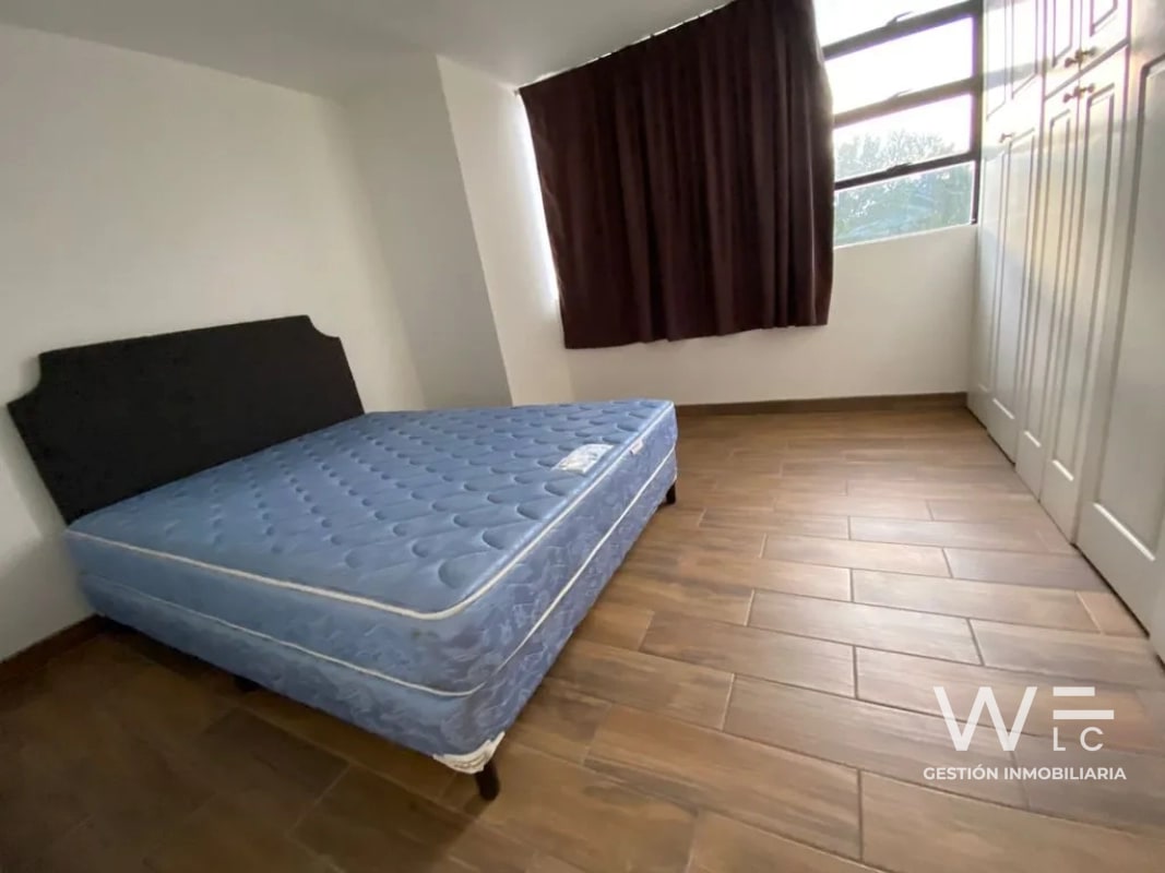 VENDO APARTAMENTO ZONA 14 - 4