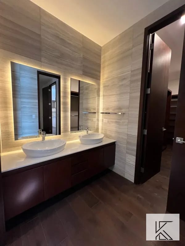 Hermoso y moderno apartamento en zona 14 — Apartamento en Venta en Echo, Zona 14, Guatemala, Ciudad — foto 12 de 17