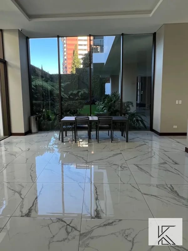 Hermoso y moderno apartamento en zona 14 — Apartamento en Venta en Echo, Zona 14, Guatemala, Ciudad — foto 5 de 17