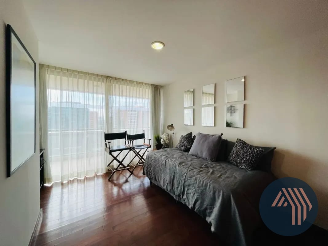 VENTA DE CÉNTRICO APARTAMENTO AMUEBLADO - TIFFANY, ZONA 10 — Apartamento en Venta en Tiffany II, Zona 10, Guatemala, Ciudad — foto 5 de 15