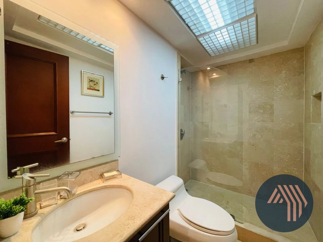 VENTA DE CÉNTRICO APARTAMENTO AMUEBLADO - TIFFANY, ZONA 10 - 3