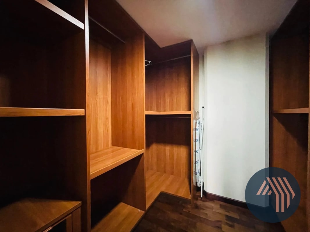VENTA DE CÉNTRICO APARTAMENTO AMUEBLADO - TIFFANY, ZONA 10 - 1