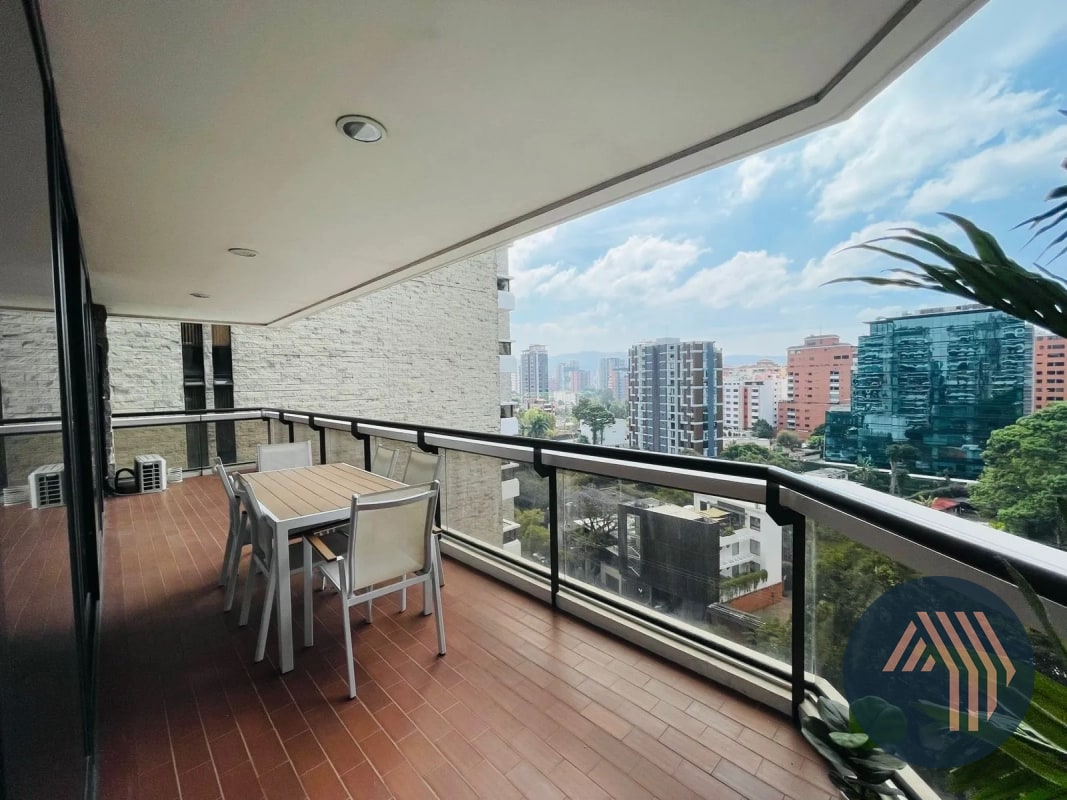 VENTA DE CÉNTRICO APARTAMENTO AMUEBLADO - TIFFANY, ZONA 10 - 13