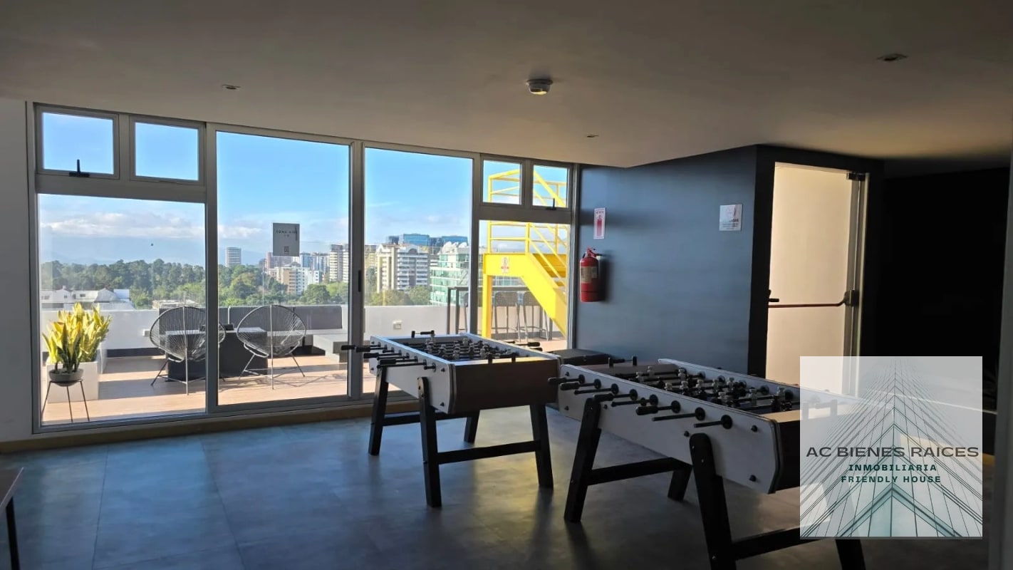 City House en venta zona 10 - 4