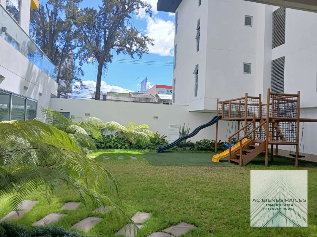 City House en venta zona 10 - 1