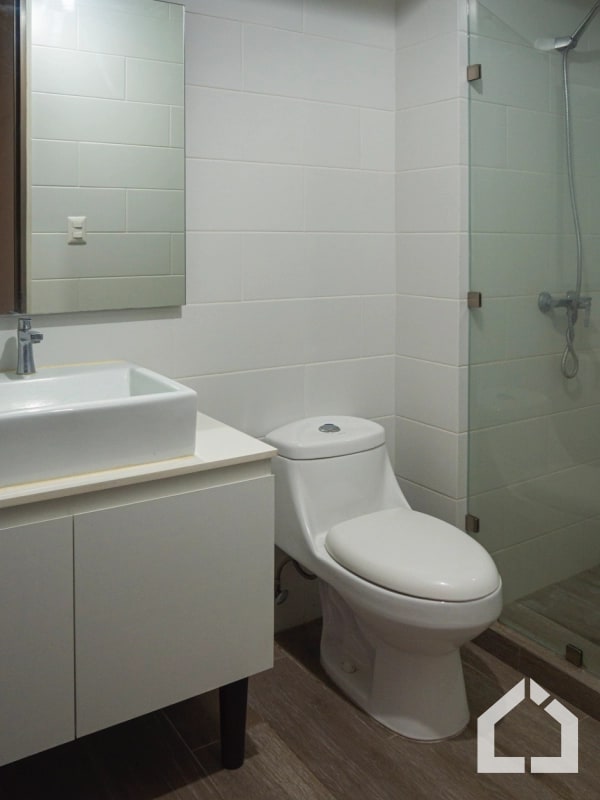 Apartamento de 2 habitaciones y patio en Aralia I, Mariscal zona 11 - 2