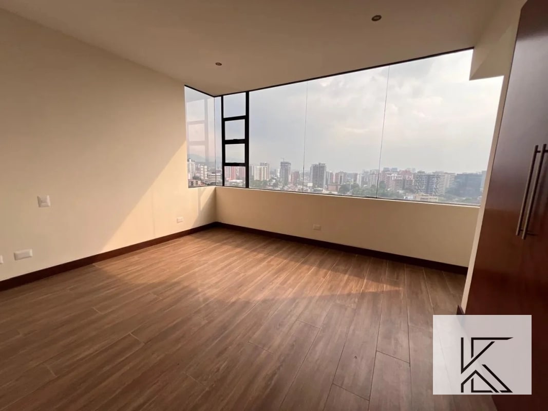 Elegante apartamento en venta en el Condominio Milenia, zona 10 - 9