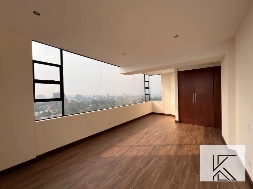 Elegante apartamento en venta en el Condominio Milenia, zona 10 - 8