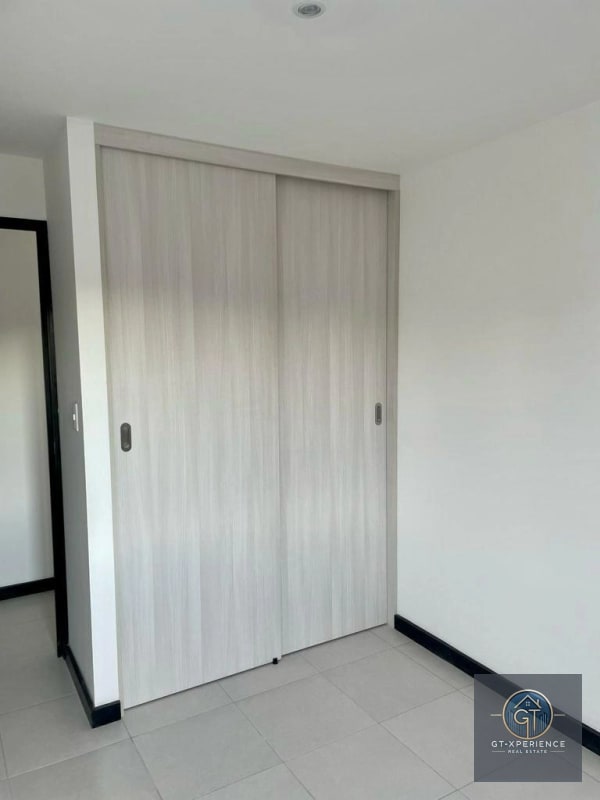 Apartamento en venta o renta en edificio Museo San Mateo, zona 7 - 11