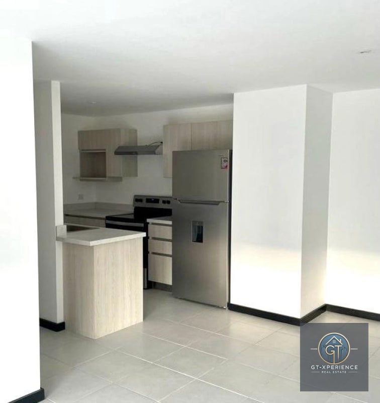 Apartamento en venta o renta en edificio Museo San Mateo, zona 7 - 8
