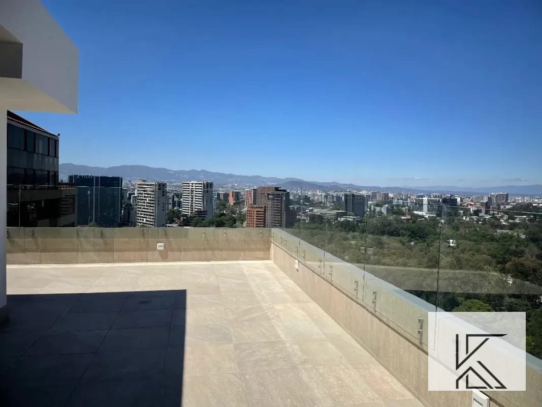 Moderno y Lujoso Penthouse en el Edificio Milenia, zona 10 — Apartamento en Venta en Milenia, Zona 10, Guatemala, Ciudad — foto 1 de 16
