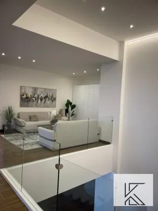 Moderno y Lujoso Penthouse en el Edificio Milenia, zona 10 — Apartamento en Venta en Milenia, Zona 10, Guatemala, Ciudad — miniatura 13 de 16