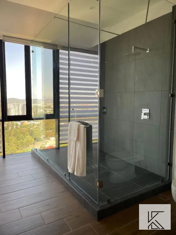 Moderno y Lujoso Penthouse en el Edificio Milenia, zona 10 — Apartamento en Venta en Milenia, Zona 10, Guatemala, Ciudad — foto 7 de 16