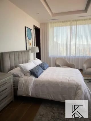 Moderno y Lujoso Penthouse en el Edificio Milenia, zona 10 — Apartamento en Venta en Milenia, Zona 10, Guatemala, Ciudad — miniatura 5 de 16