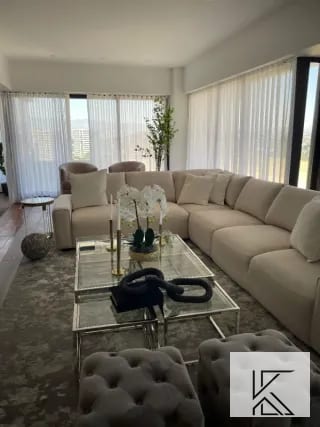 Moderno y Lujoso Penthouse en el Edificio Milenia, zona 10 — Apartamento en Venta en Milenia, Zona 10, Guatemala, Ciudad — miniatura 3 de 16