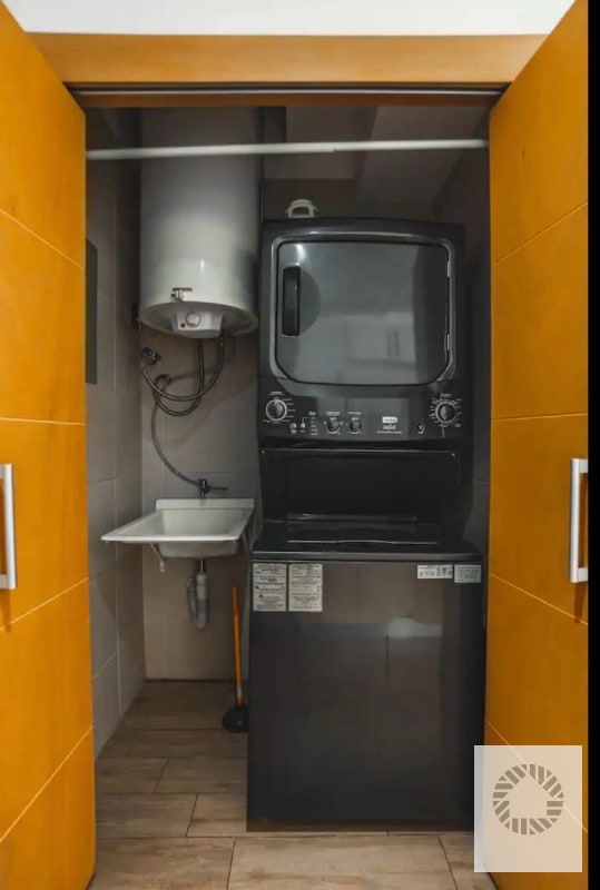 VENDO APARTAMENTO  CITY HAUS,ZONA 10 - 8