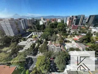 Centrico apartamento en ALQUILER en zona 10, en Casa Clara — Apartamento en Alquiler en Casa Clara, Zona 10, Guatemala, Ciudad — miniatura 2 de 8