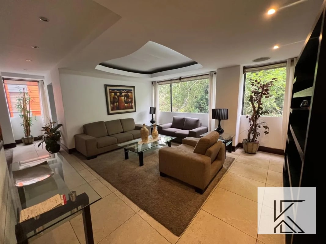 Amplio apartamento en VENTA en Moradas del Acueducto en zona 10 - 15