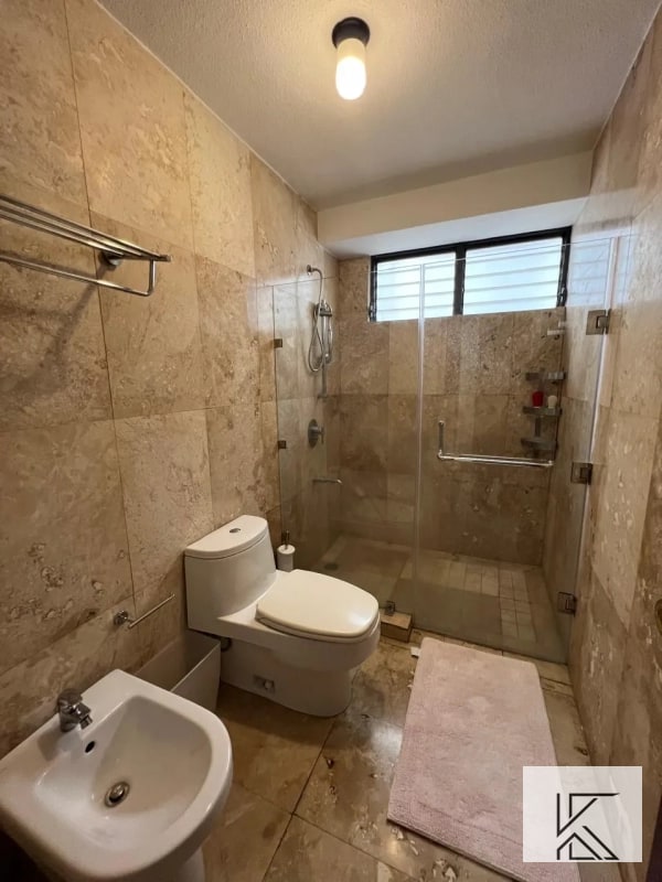 Amplio apartamento en VENTA en Moradas del Acueducto en zona 10 - 6