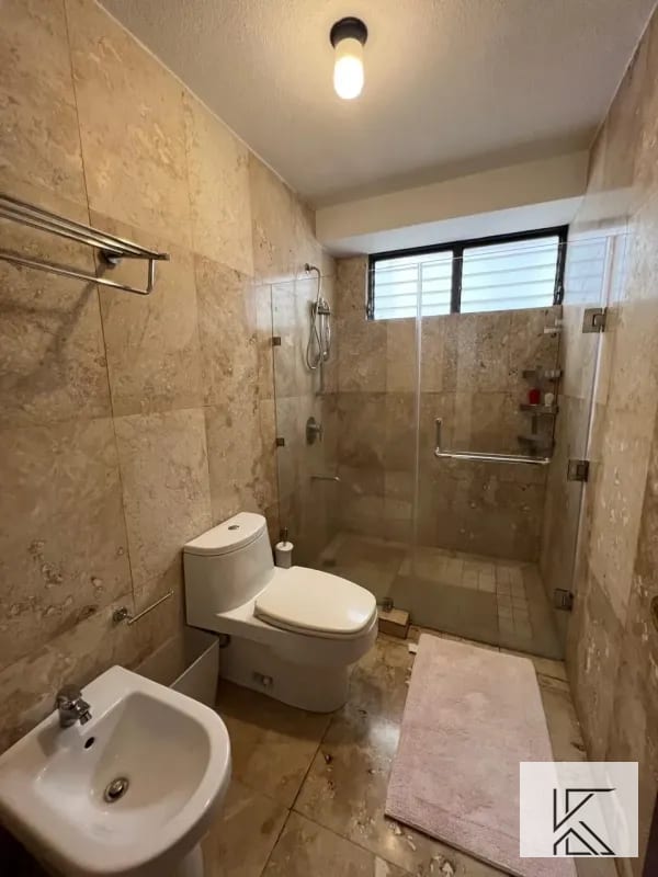 Amplio apartamento en VENTA en Moradas del Acueducto en zona 10 — Apartamento en Venta en Moradas del Acueducto, Zona 10, Guatemala, Ciudad — foto 7 de 15
