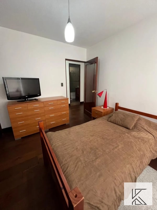 Amplio apartamento en VENTA en Moradas del Acueducto en zona 10 - 2