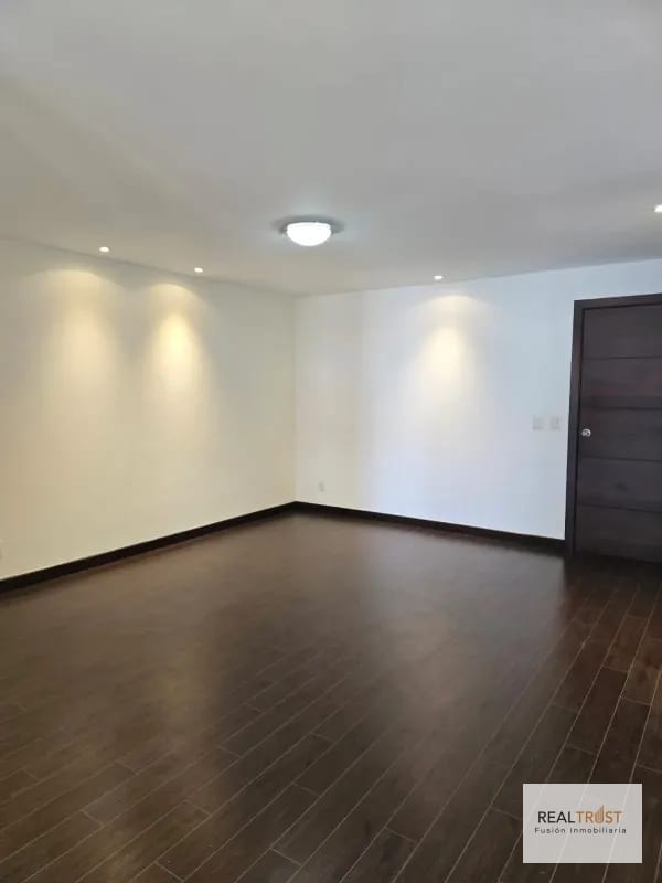 RENTO APARTAMENTO EN ATTICA ZONA 14 — Apartamento en Alquiler en Attica, Zona 14, Guatemala, Ciudad — foto 1 de 10