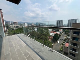 Apartamento Renta Edificio Vhista 2 Dormitorio, 1 Parqueo tánde114MTS2, Balcón amplio — Apartamento en Alquiler en Zona 15, Guatemala, Ciudad — miniatura 7 de 10