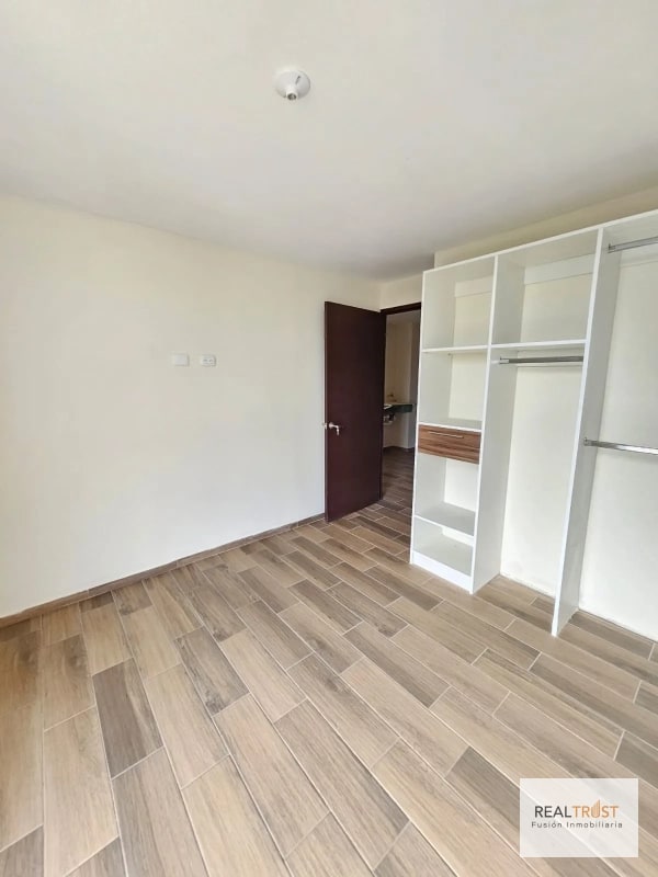 VENDO APARTAMENTO EN ZONA 11 SOBRE LA ROOSEVELT A LA ALTURA DEL CENTRO ESPAÑOL - 6