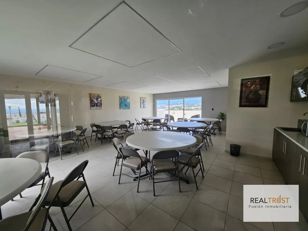 VENDO APARTAMENTO A LA ALTURA DE CENTRO ESPAÑOL SOBRE LA ROOSEVELT - 2