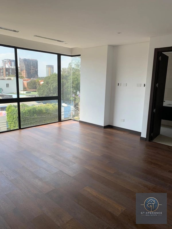 Lindo y amplio apartamento en AZORES, Zona 15 VHII - 9