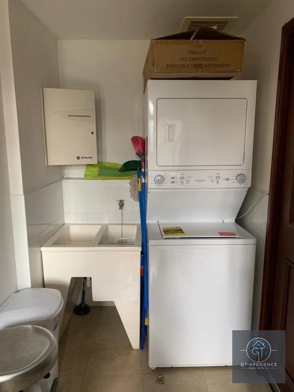 Lindo apartamento amueblado en Tiffany II Zona 10 - 10