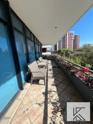 Elegante y amplio apartamento en ALQUILER en zona 14 en L'Excellence — Apartamento en Alquiler en L'Excellence, Zona 14, Guatemala, Ciudad — miniatura 3 de 12