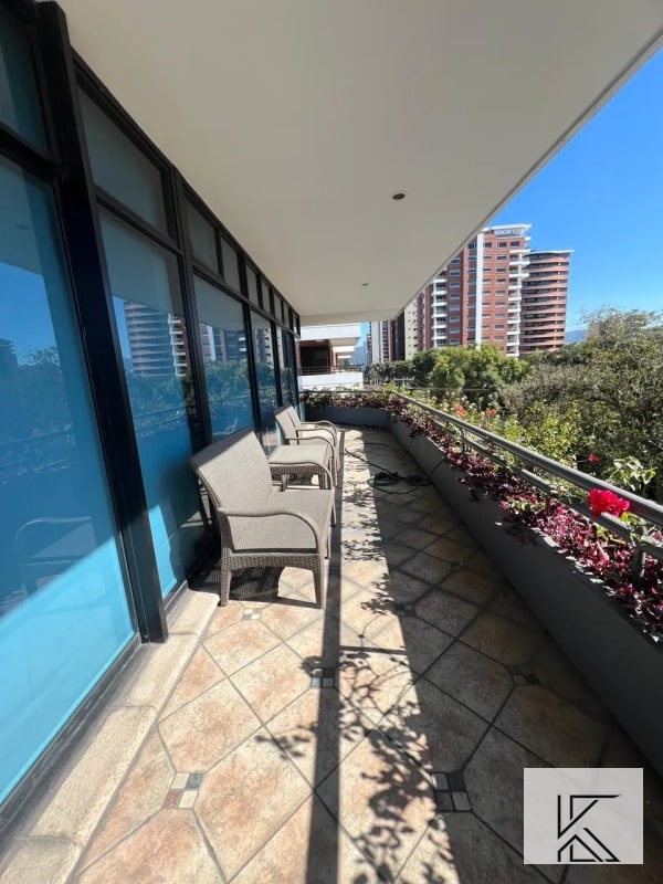 Elegante y amplio apartamento en VENTA en zona 14 en L'Excellence - 2