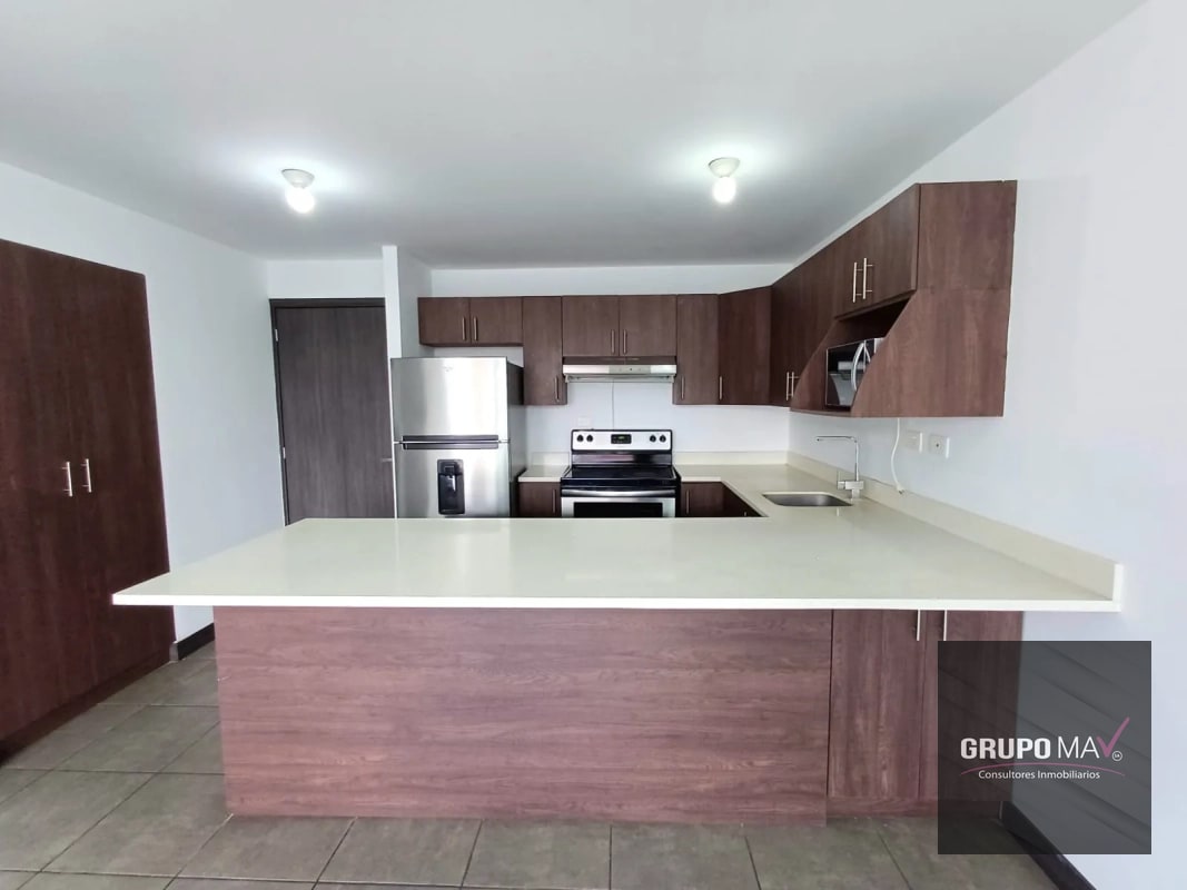Apartamento Zona 15 Edificio 3-85 - 10
