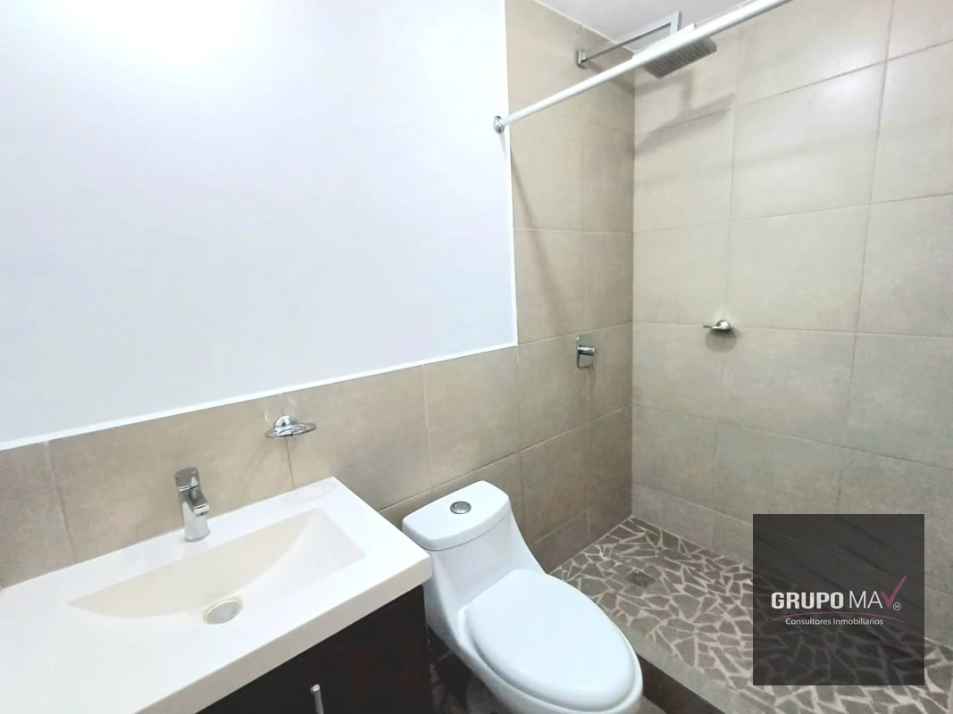 Apartamento Zona 15 Edificio 3-85 - 5