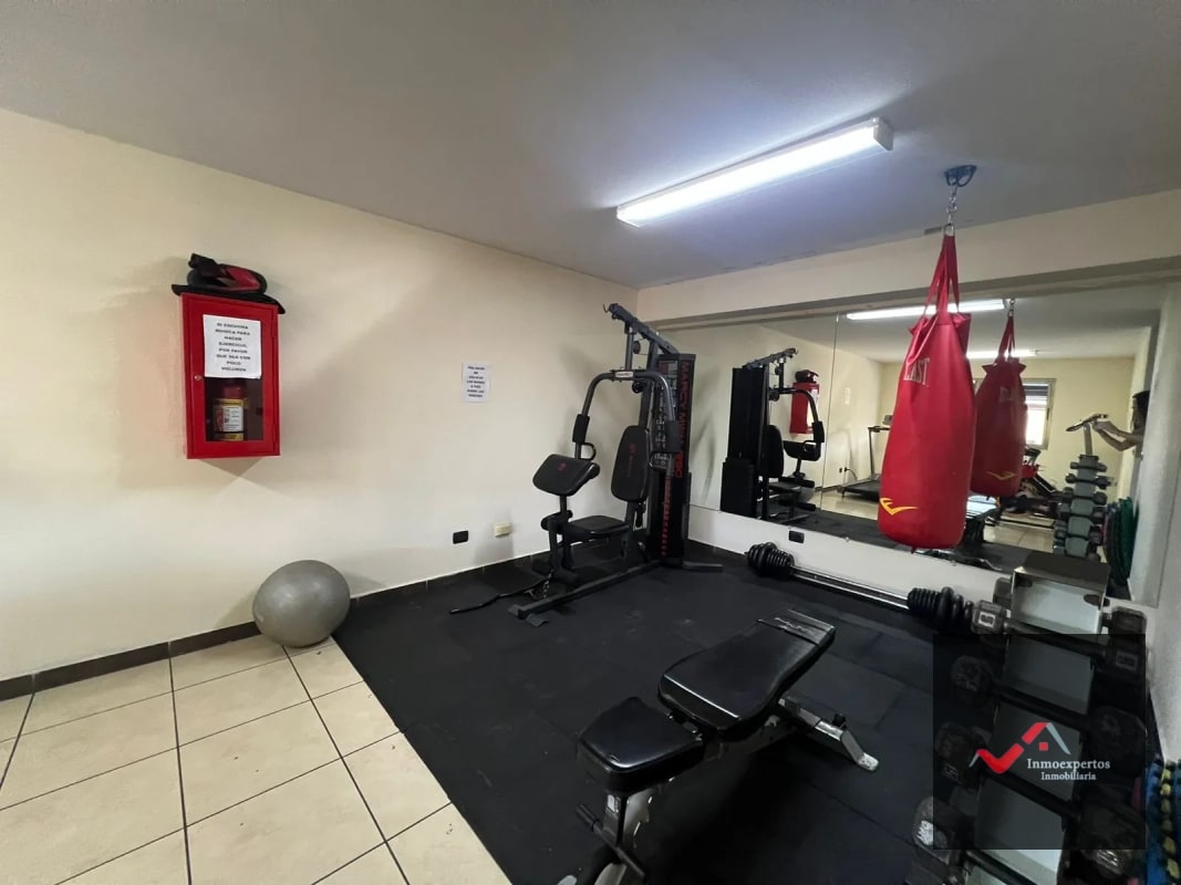 APARTAMENTO EN VENTA ZONA 11 JARDINES DE LAS CHARCAS - 2