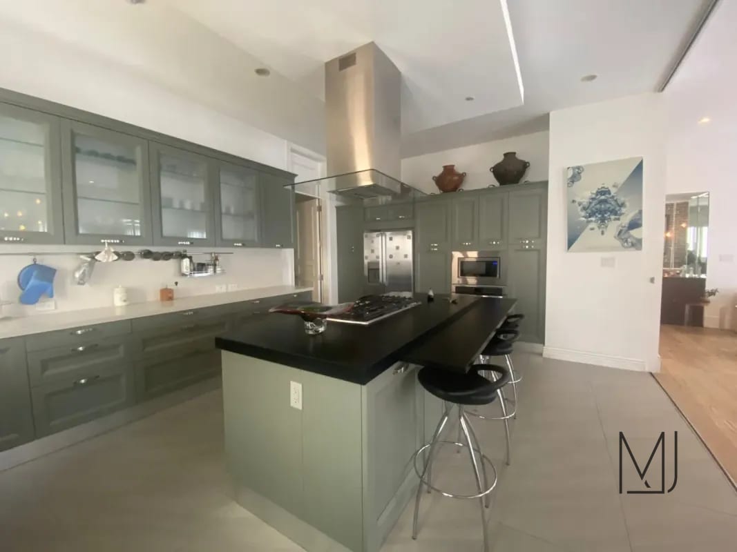 Apartamento en Alquiler / Venta | Edificio Vía Siete | Zona 10 — Apartamento en Alquiler en Via Siete, Zona 10, Guatemala, Ciudad — foto 1 de 14