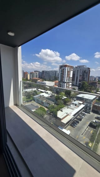 Se Alquila Apto. Edificio Vasanta, Zona 10. — Apartamento en Alquiler en Vasanta, Zona 10, Guatemala, Ciudad — miniatura 13 de 14