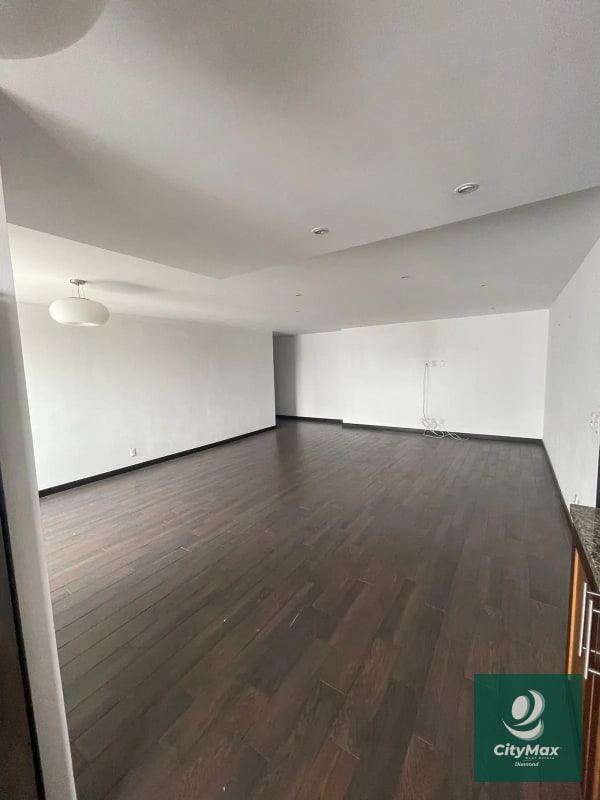 Apartamento en Renta en Zona 14, Ciudad de Guatemala - 4