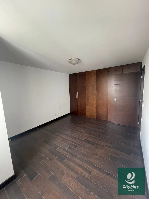 Apartamento en Renta en Zona 14, Ciudad de Guatemala - 1