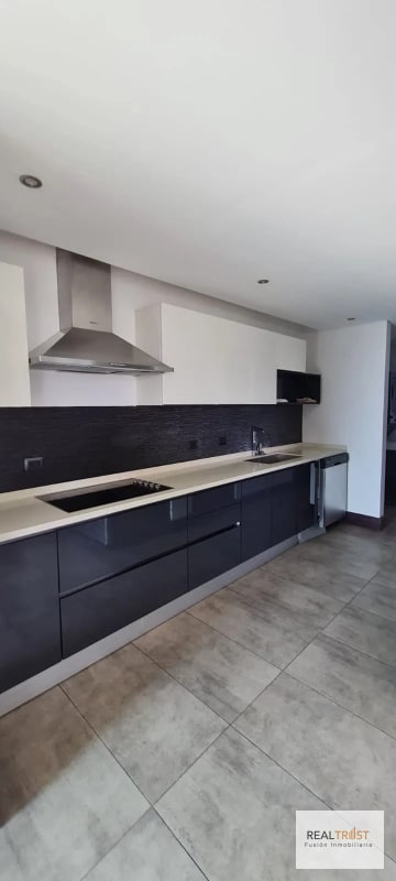 APARTAMENTO AMUEBLADO EN VENTA VIU CAYALÁ ZONA 16 - 9