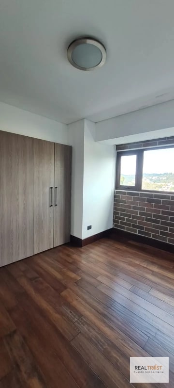 APARTAMENTO AMUEBLADO EN VENTA VIU CAYALÁ ZONA 16 - 6
