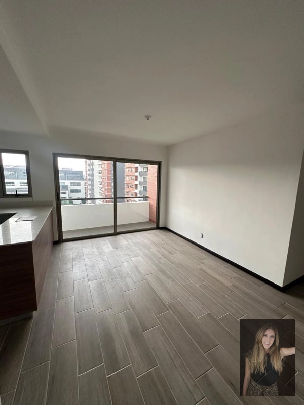 Apartamento en renta Edificio Segheria zona 14 sector la villa - 15